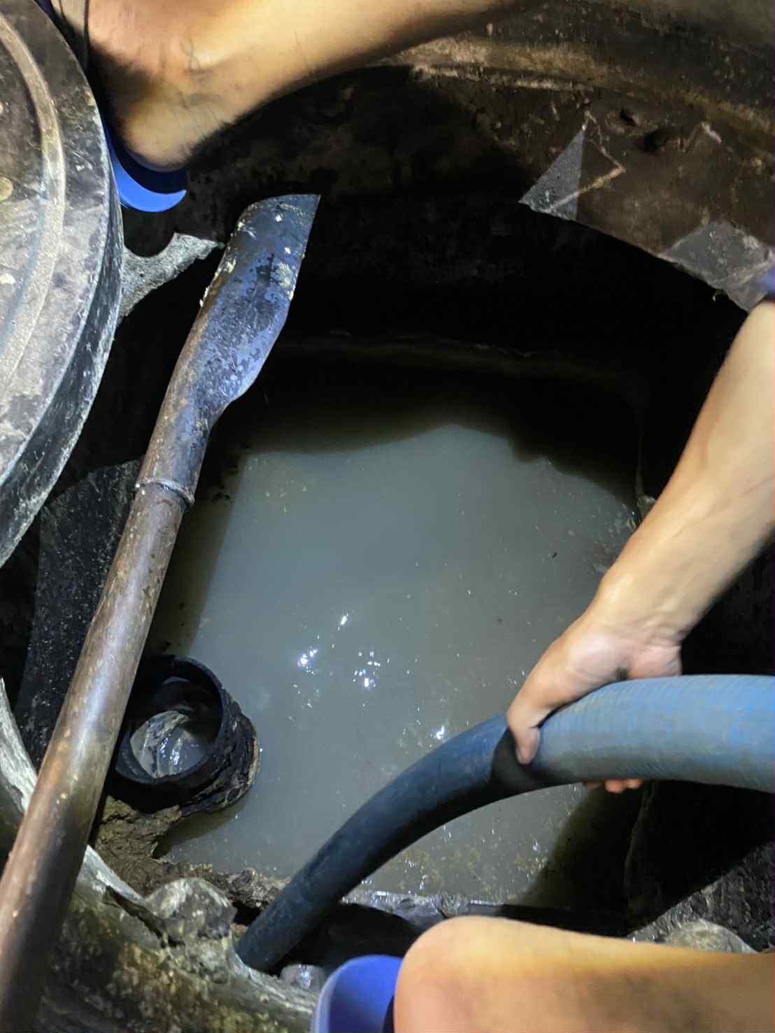 16 - https://รุ่งเรืองเซอร์วิสดูดส้วม.com | บริการรถดูดส้วม สูบส้วม สูบไขมันเร่งด่วนในกรุงเทพฯ และปริมณฑล โดยทีมงานมืออาชีพประสบการณ์กว่า 10 ปี แก้ปัญหาตรงจุด ไม่ต้องทุบรื้อ พร้อมให้บริการ 24 ชม.